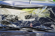 Лобовое стекло является важным  элементом защиты водителя в вашем автомобиле.
